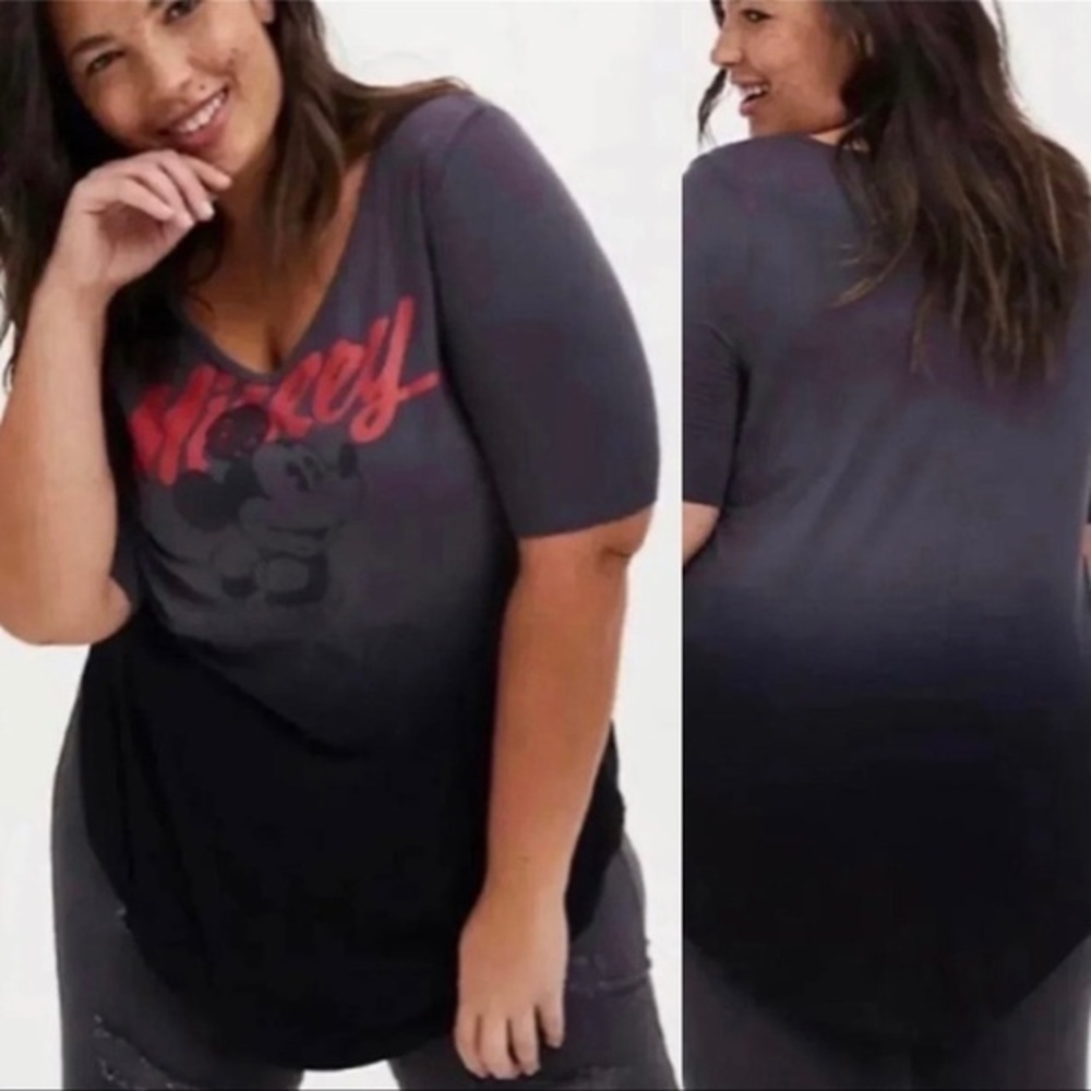 Torrid X Disney Mickey Mouse dip dye short sleeve top. I’ve 1X